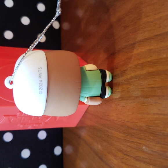 2024 Hallmark Mystery Ornament Peanuts Peppermint Patty Baseball RARE NEW - Picture 2 of 5